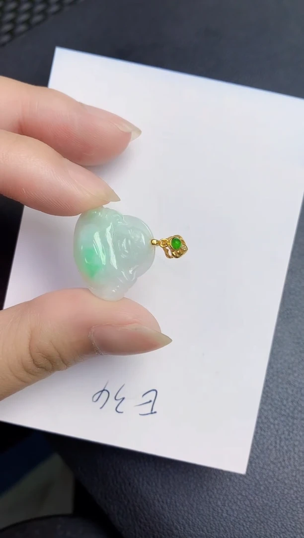 翡翠未镶嵌颈饰000000000