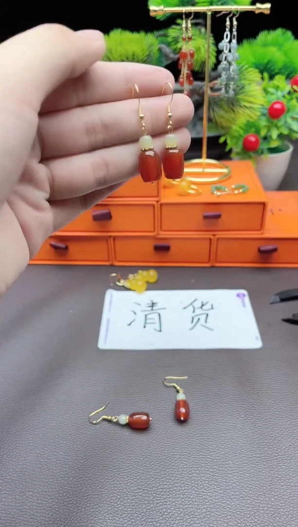 玛瑙/玉髓耳饰银S925镶嵌红色老形珠