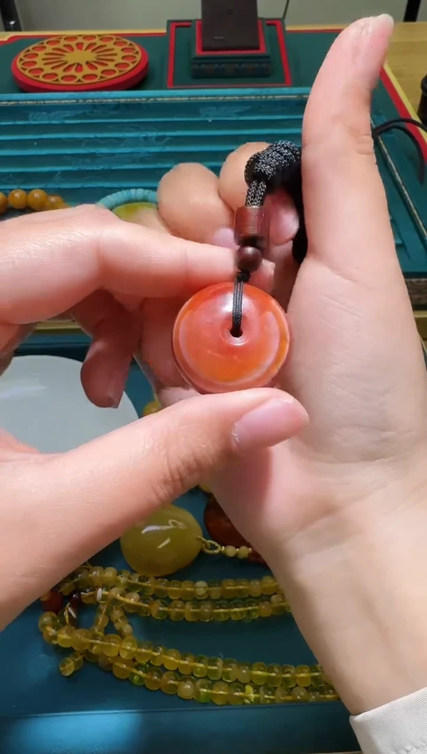 颈饰未镶嵌南红玛瑙多样性发一件 560