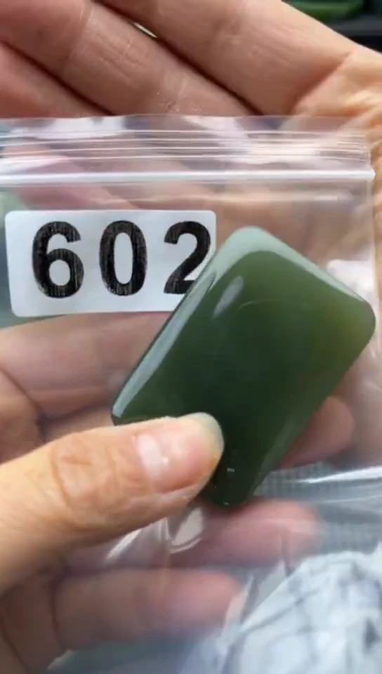 未镶嵌和田玉珠宝半成品牌子