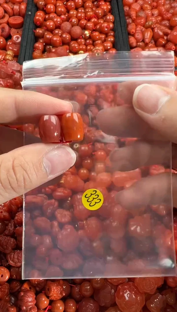 【闪购商品】南红玛瑙颈饰未镶嵌1