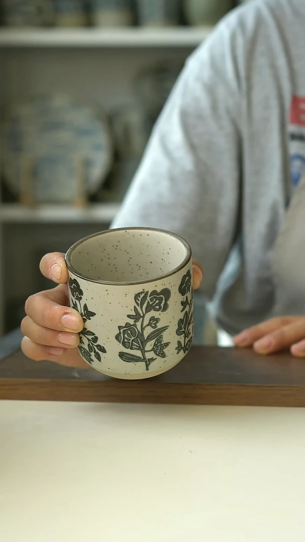 粗陶手作手绘黑玫瑰手握杯260ml@4-2@