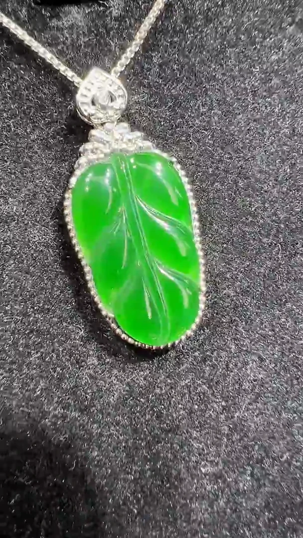 吊坠(不含链)18K金镶嵌翡翠多样性其一不含链