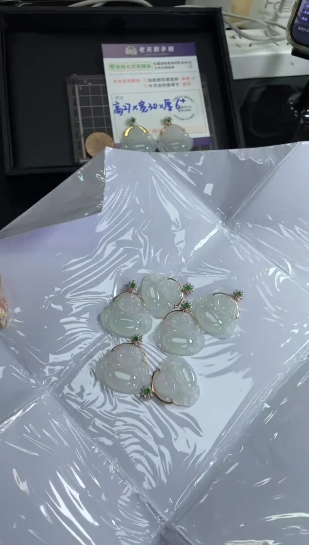 翡翠挂件18K金镶嵌佛公FL15/多样性发其一ZBCP