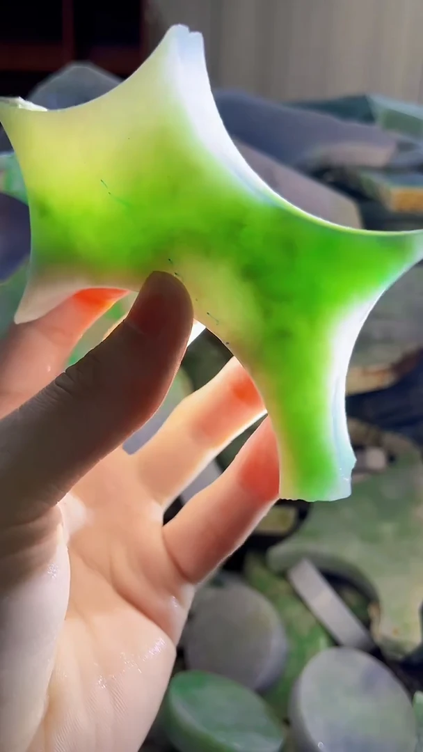 翡翠裸石缅甸翡翠A货文7772