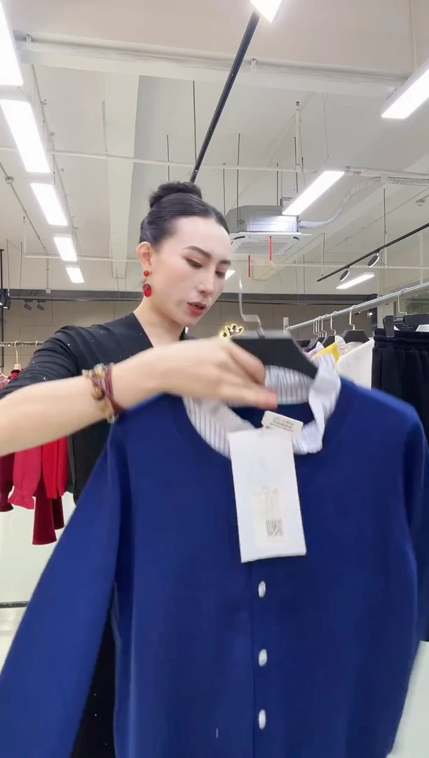 岚子闪购 2025年新款服装上衣 孤品清货 编号106