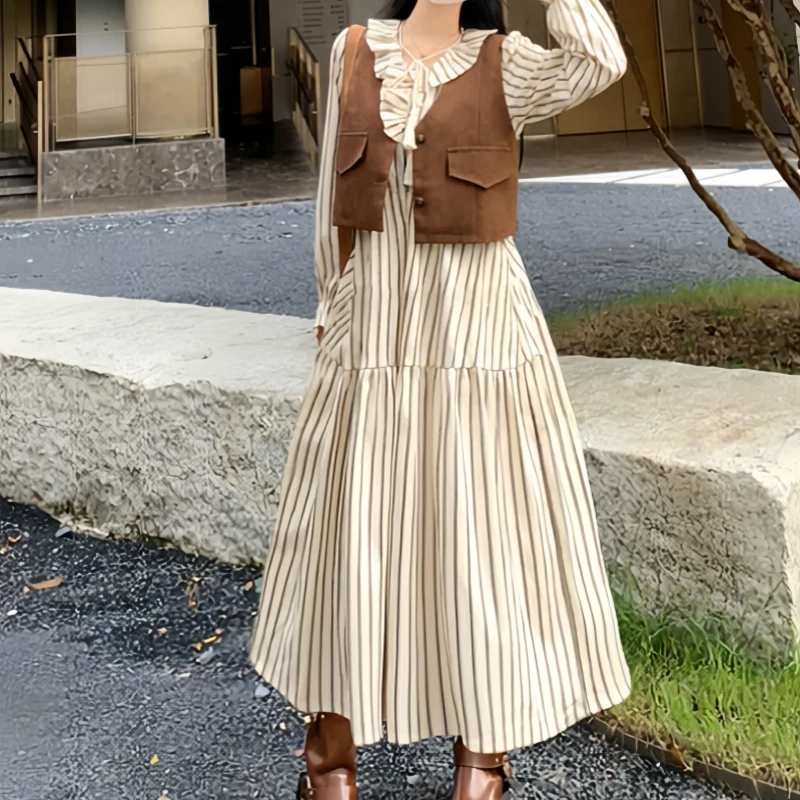 大码秋装新款胖MM复古气质时尚盘扣马甲法式温柔风气质长裙两件套