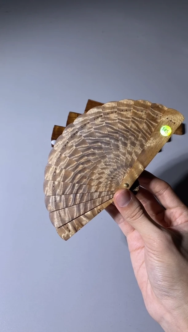 【闪购商品】金丝楠木雕145号10cm金丝楠迷你扇