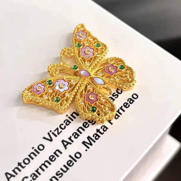 黄金足金999 法手工蝴蝶吊坠破茧成蝶精致重工送人送礼好物