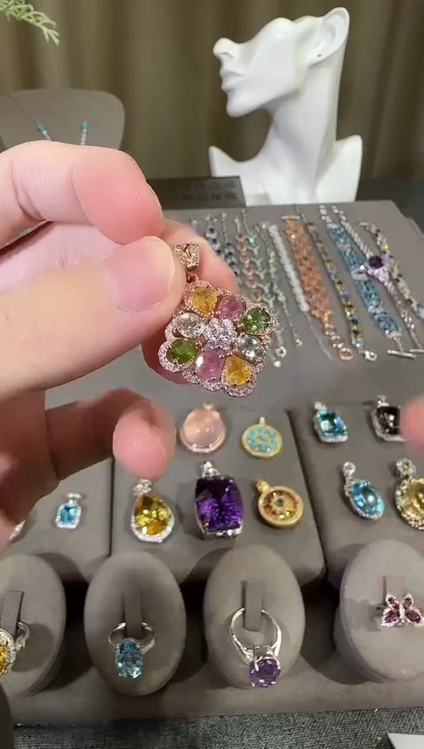 颈饰银S925镶嵌碧玺20mm吊坠设计款多样性发其一