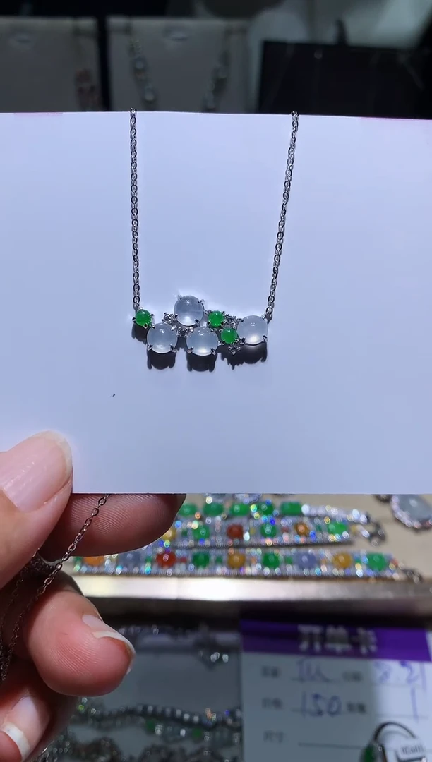 未镶嵌翡翠耳饰项链