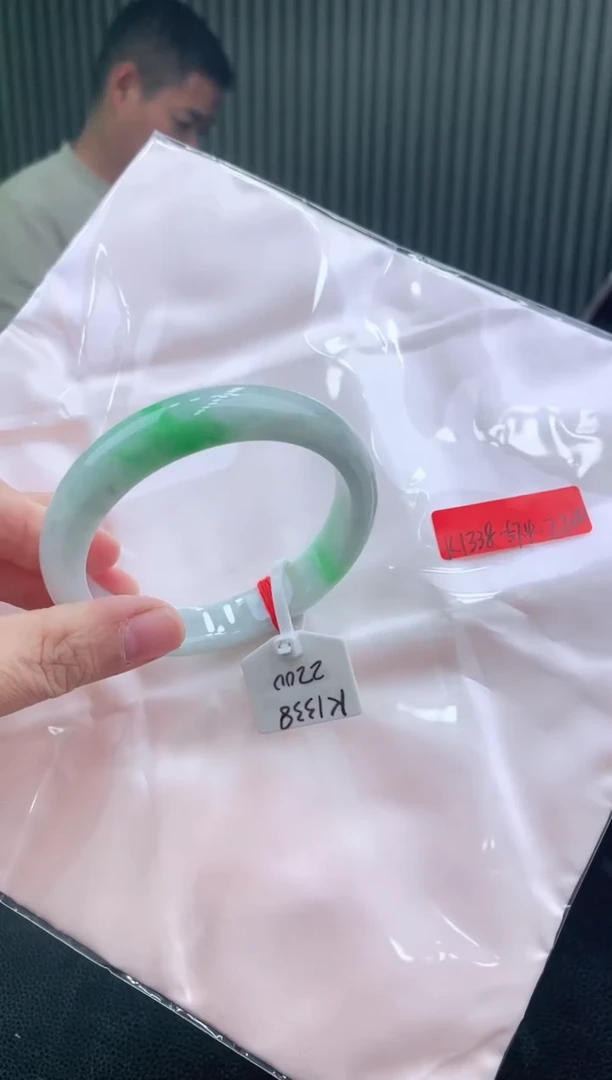 未镶嵌手镯翡翠111