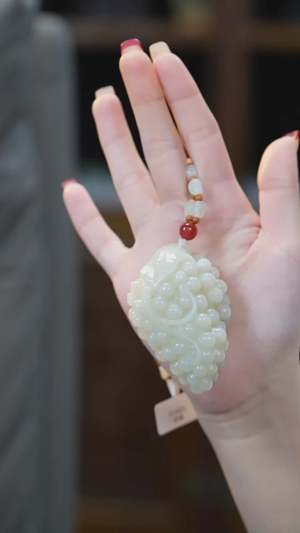 【闪购商品】和田玉手把未镶嵌葡萄