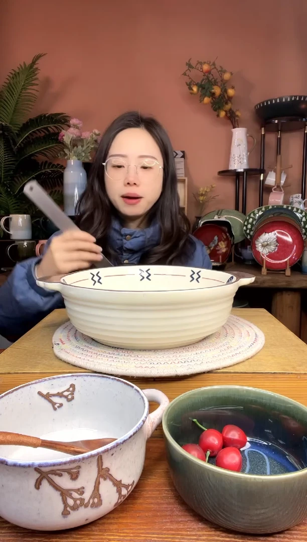 陶瓷10英寸手绘双耳汤碗 微瑕疵