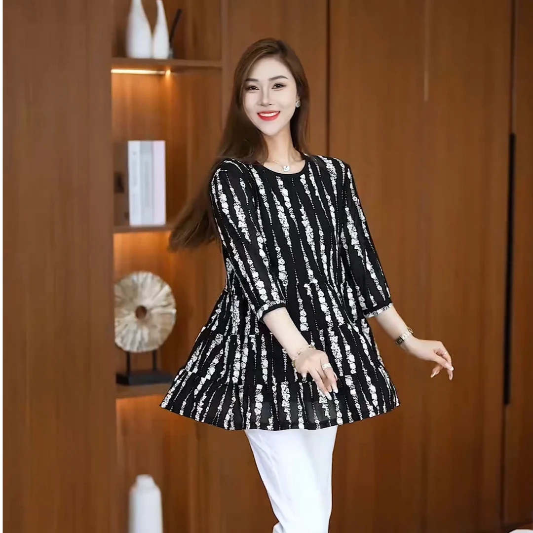 2025夏季新款短袖T恤女时尚洋气宽松大码收腰显瘦半袖小衫