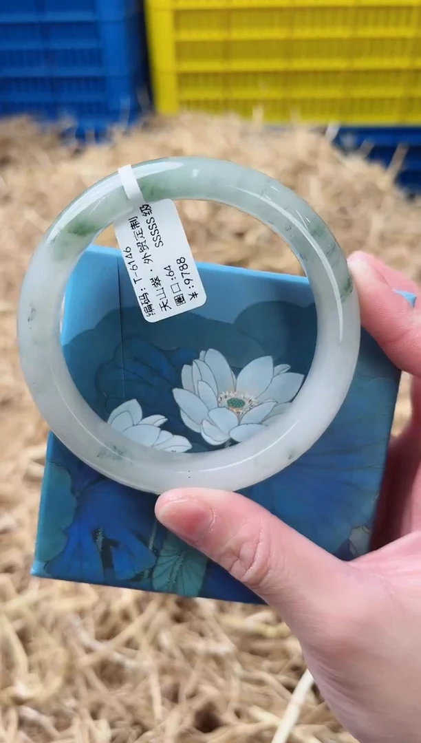 未镶嵌手镯石英质玉T-6146