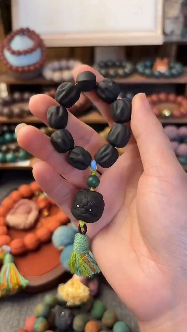 泥塑安宫香小手捻一个