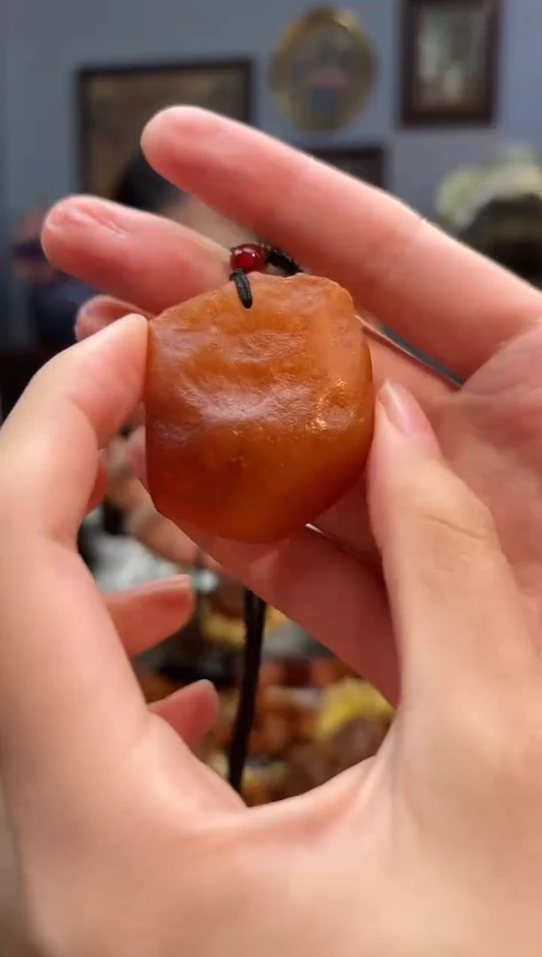 琥珀颈饰未镶嵌吊坠