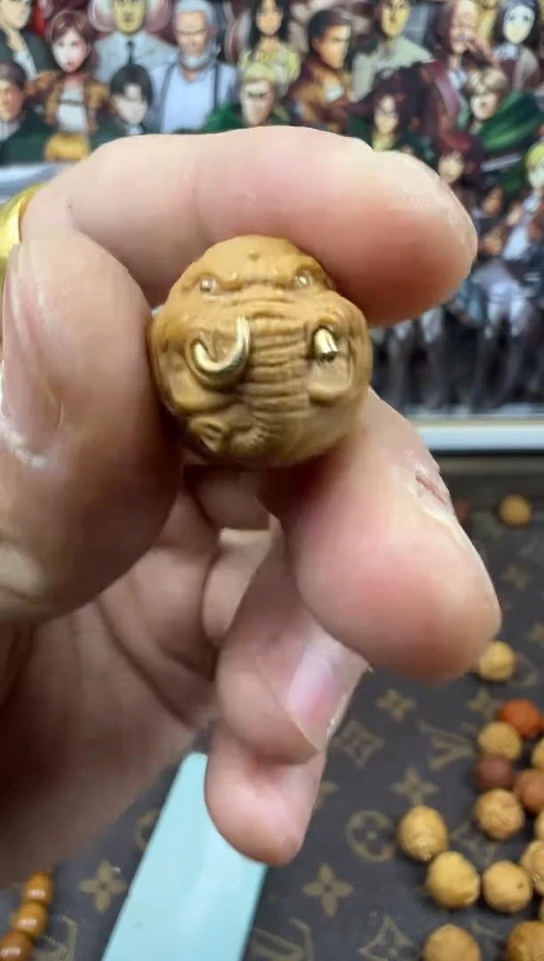 【闪购商品】猴头核桃吊坠象僧 重工