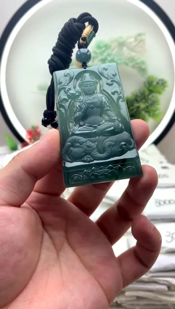 颈饰未镶嵌翡翠普贤