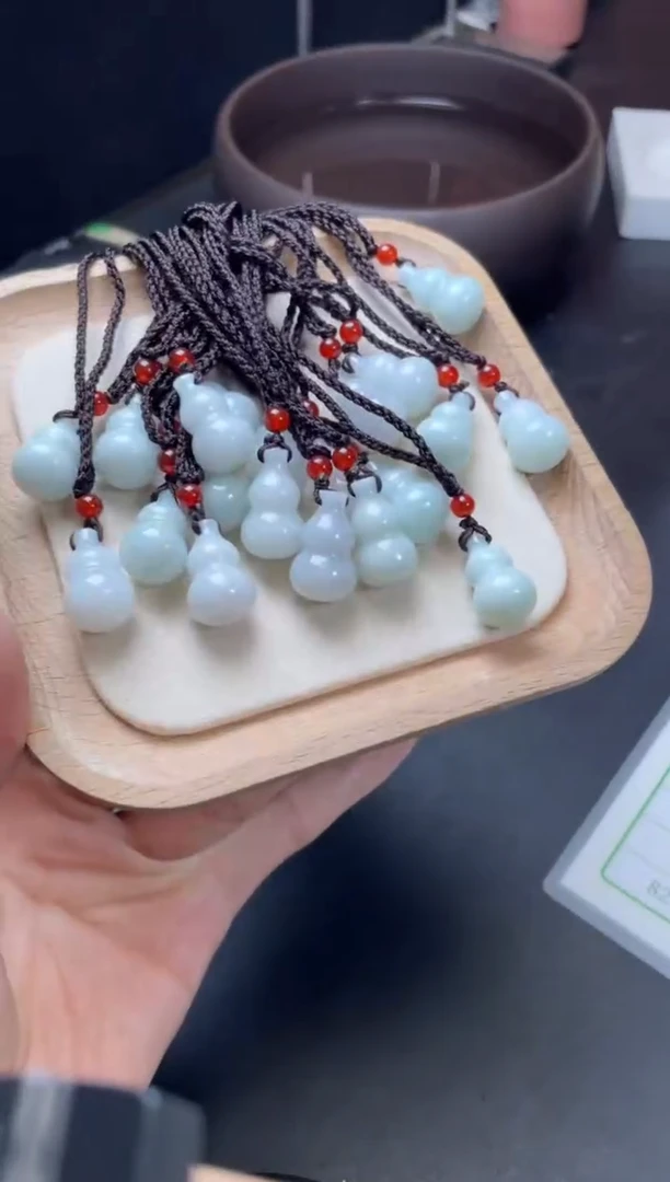 【闪购商品】翡翠颈饰未镶嵌W015-CZH574多样性发一