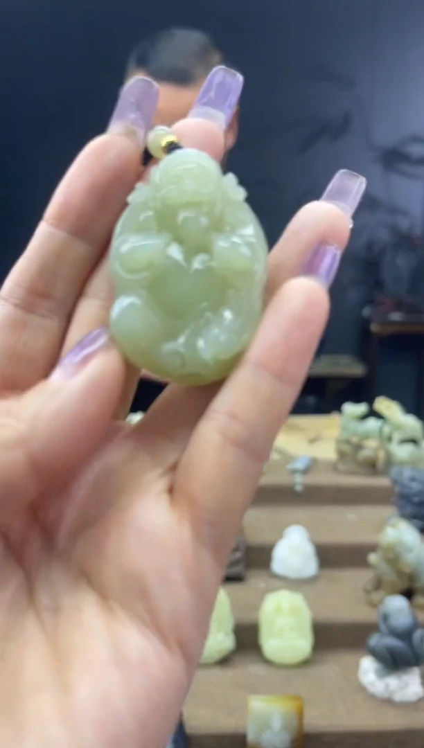 颈饰未镶嵌和田玉1