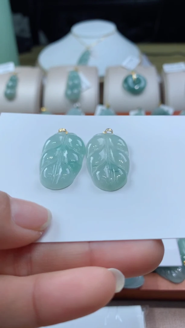 【闪购商品】翡翠颈饰18K金镶嵌多样性发其一