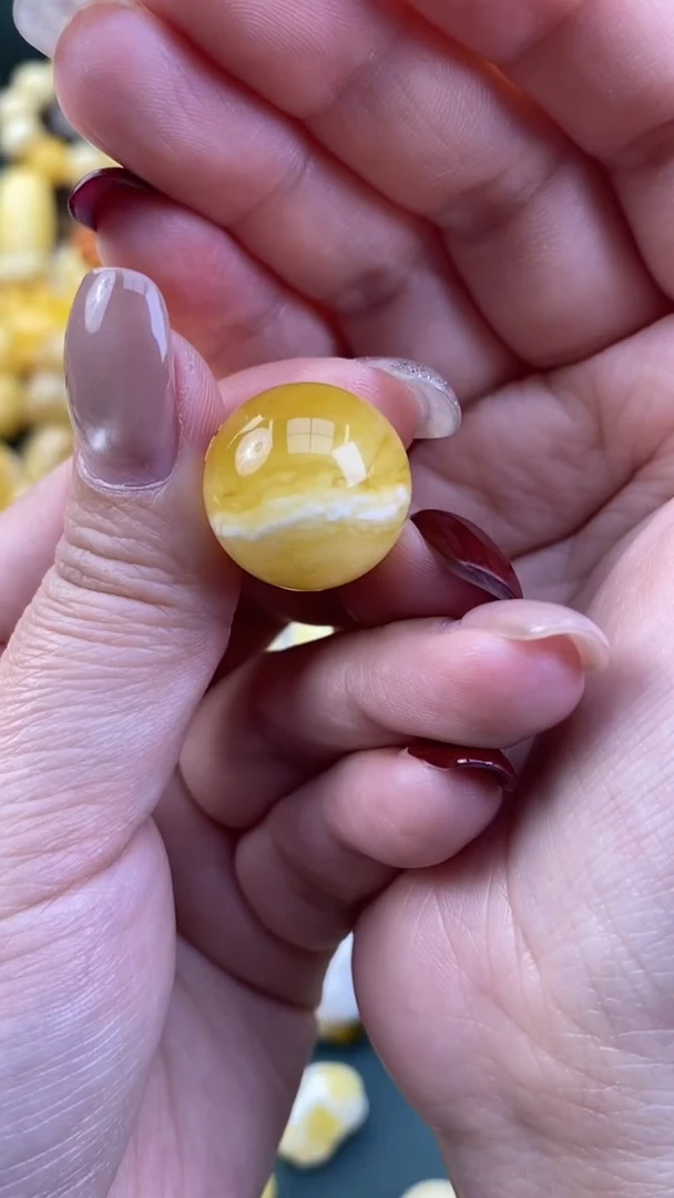 【闪购商品】琥珀裸石未镶嵌月.14