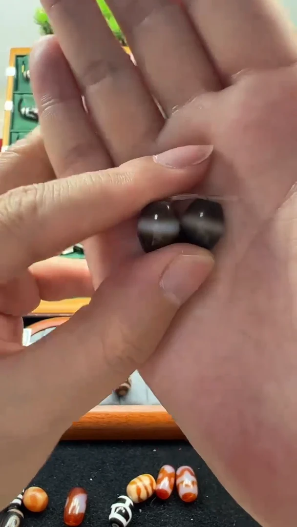 玛瑙/玉髓（覆膜）颈饰未镶嵌52.（微瑕随机发货）