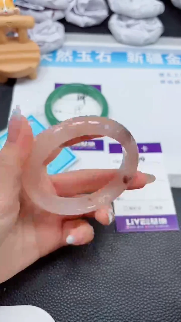 【闪购商品】石英质玉手镯未镶嵌140---60