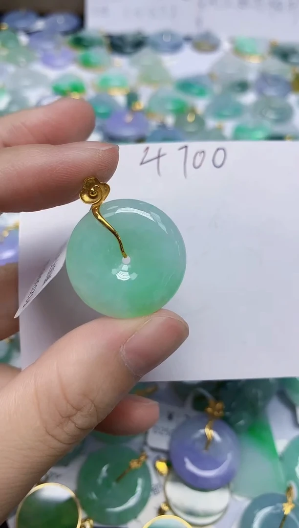 翡翠未镶嵌颈饰天然缅甸翡翠A货