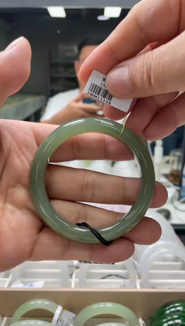 【闪购商品】和田玉手镯未镶嵌编码1198 圈口57-58