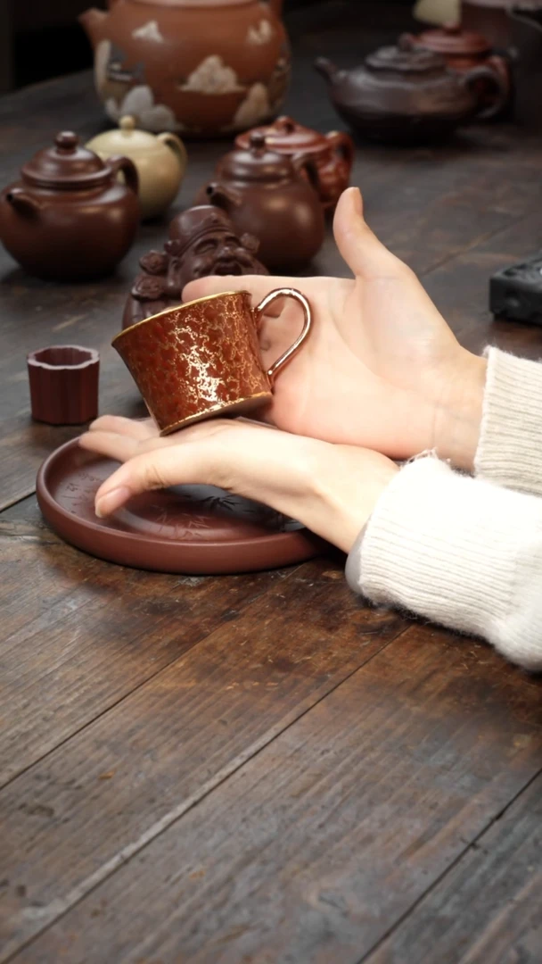 【闪购商品】紫砂茶壶贝壳烧红色带把主人杯