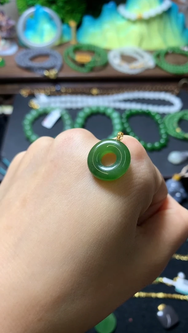 【闪购商品】和田玉颈饰18K金镶嵌吊坠