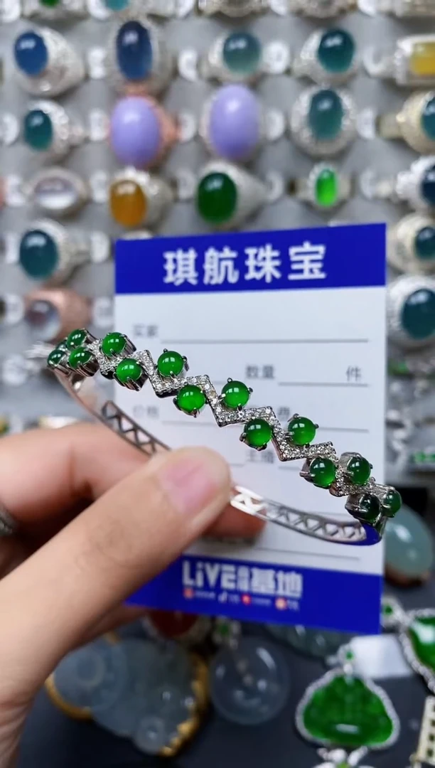 【闪购商品】翡翠手镯银S925镶嵌0442