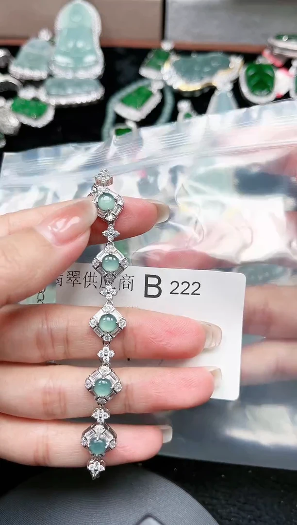 【闪购商品】翡翠颈饰未镶嵌222赠皮绳