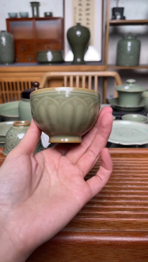 陶瓷耀州窑莲瓣禅定杯  微瑕