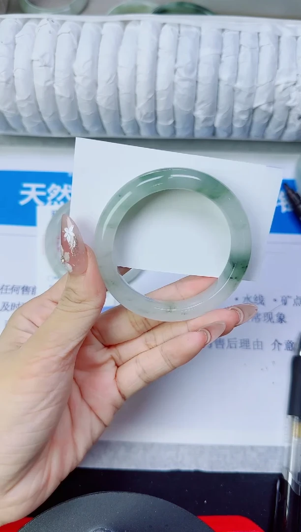 石英质玉手镯未镶嵌60/52.9
