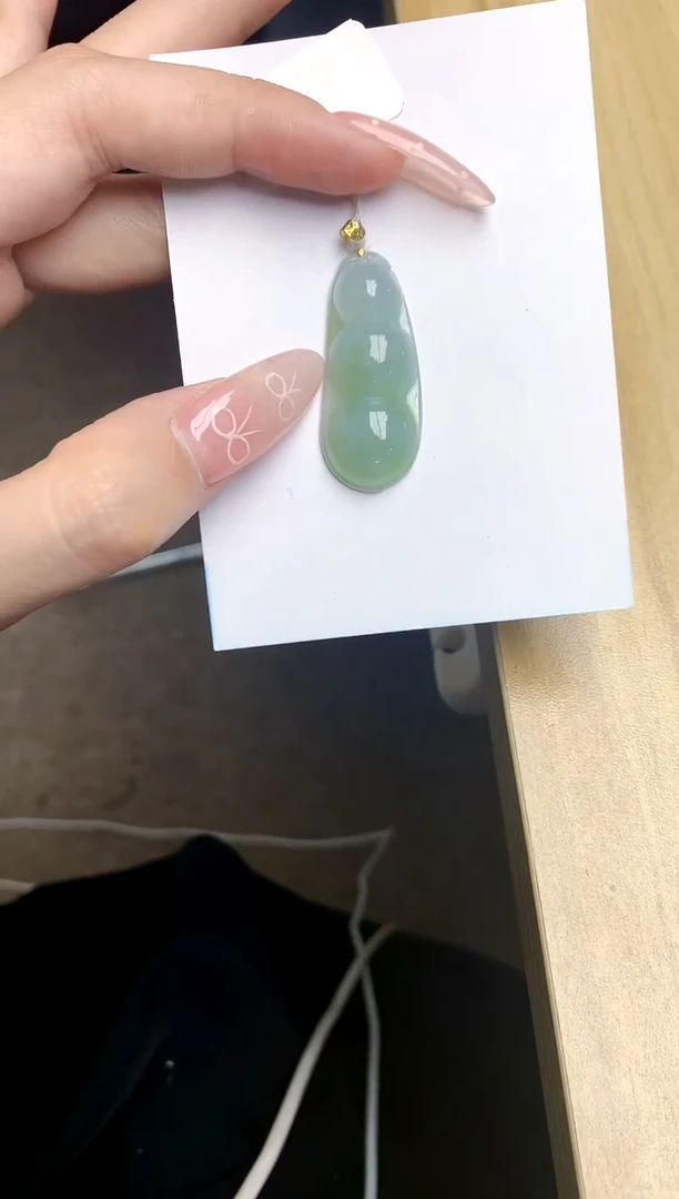 翡翠18K金镶嵌颈饰天然A货翡翠
