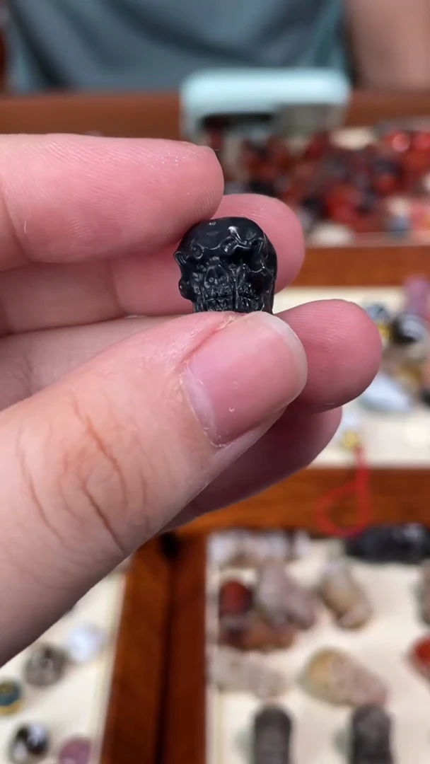 和田玉未镶嵌颈饰33墨玉骷髅