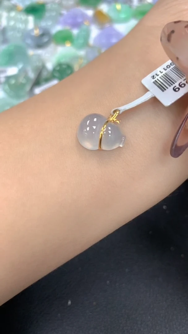 颈饰18K金镶嵌翡翠a货假一赔三支持复检百元上9元证书费自理