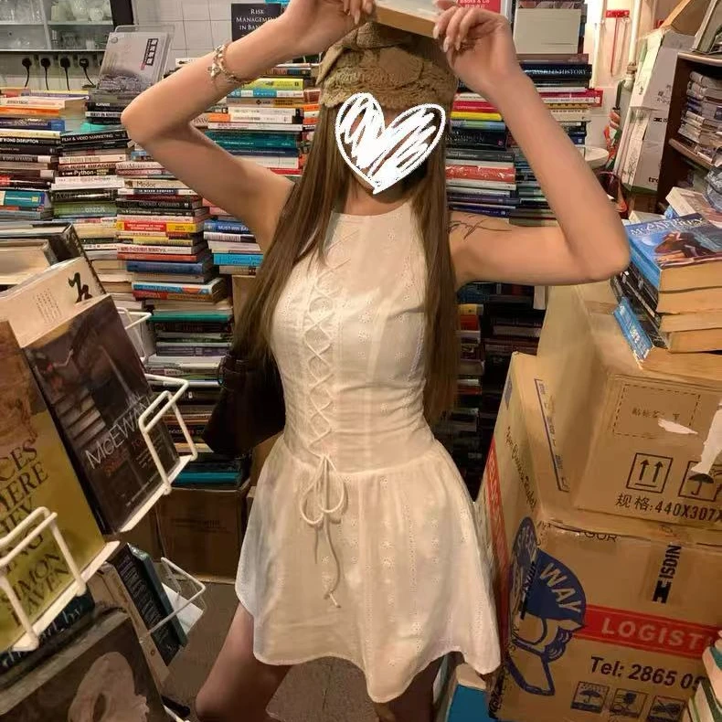 昭和少女 miu系碎花无袖背心连衣裙气质收腰初恋小白裙子