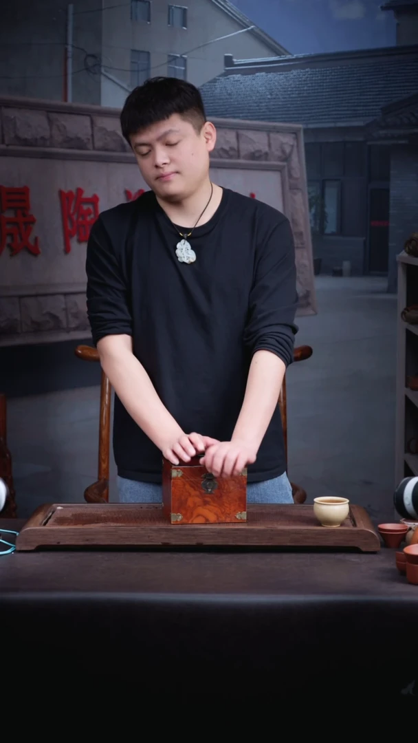 【闪购商品】紫砂茶壶王建 大壶