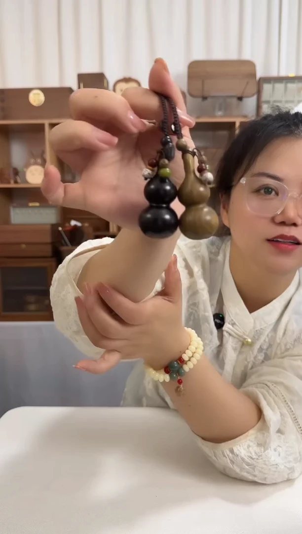 木紫光檀 绿檀葫芦挂件一对