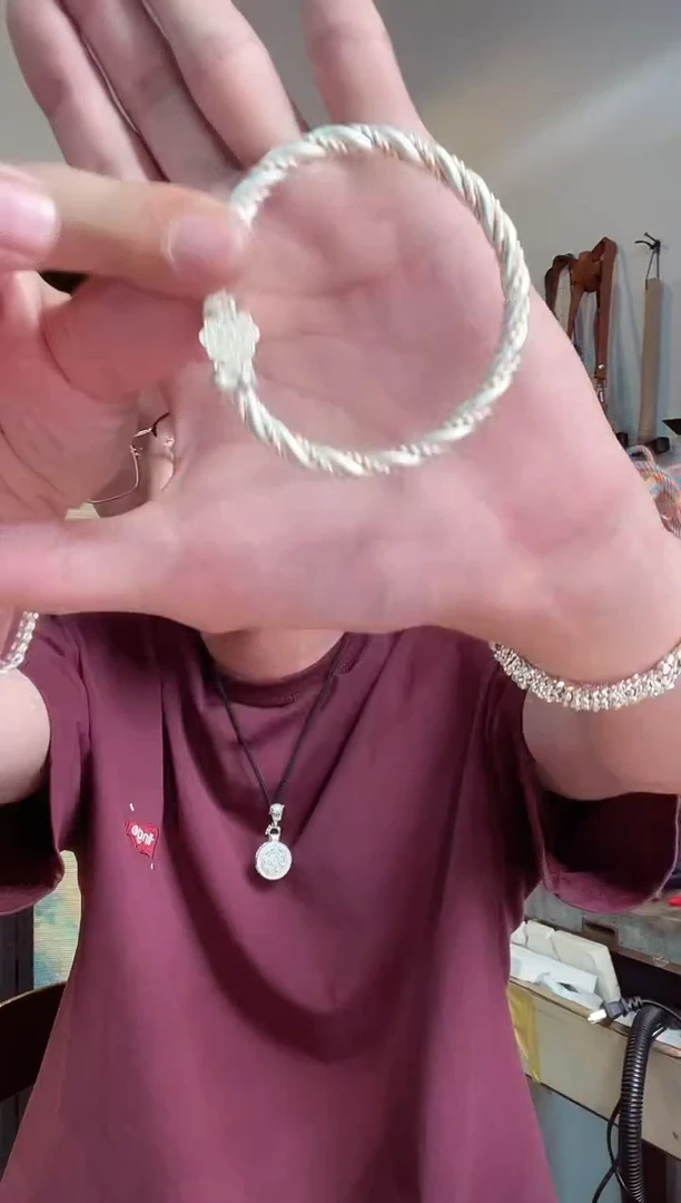 无足银手镯  fm/2005