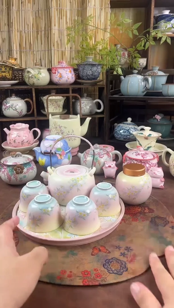 1壶4杯1个茶盘1个茶叶罐