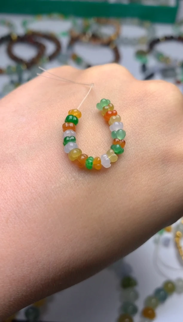 未镶嵌定制翡翠毛货