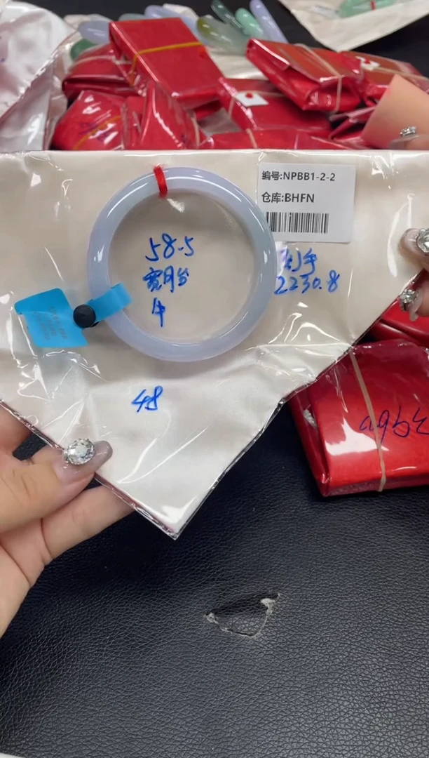 未镶嵌手镯翡翠翡翠手镯