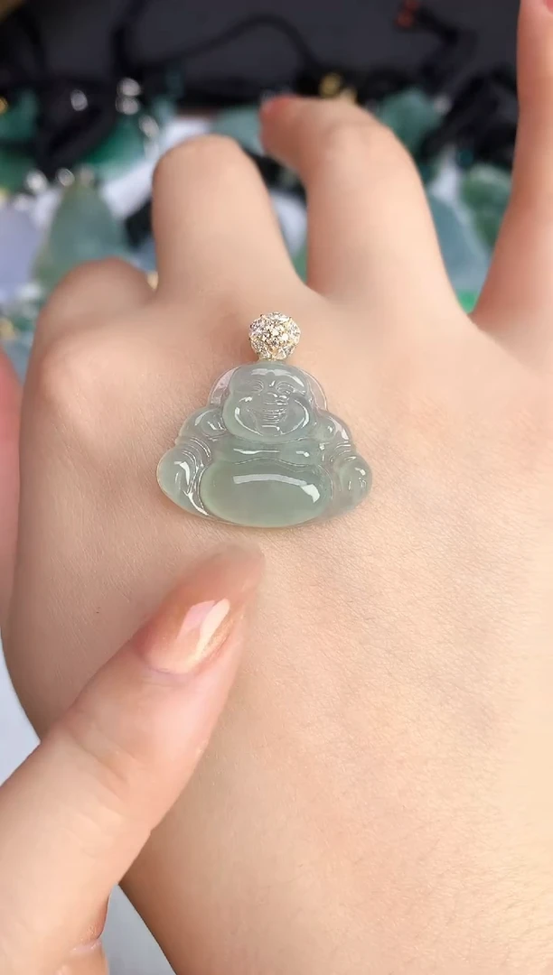 颈饰18K金镶嵌翡翠25110801