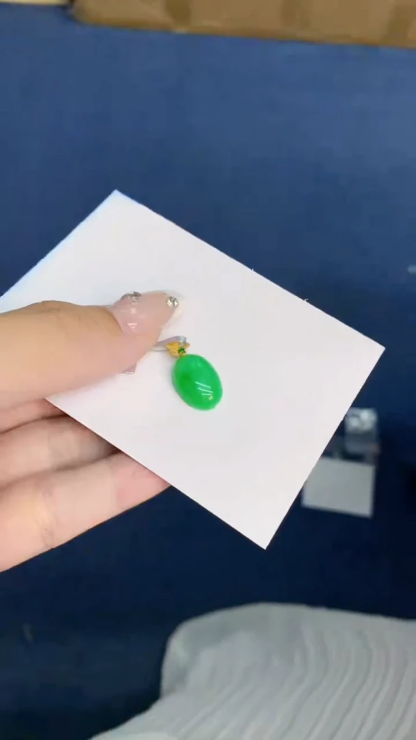 翡翠18K金镶嵌吊坠(不含链)1